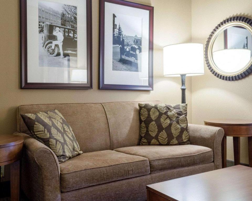 Comfort Suites Старквил Екстериор снимка