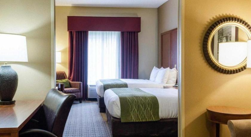 Comfort Suites Старквил Екстериор снимка