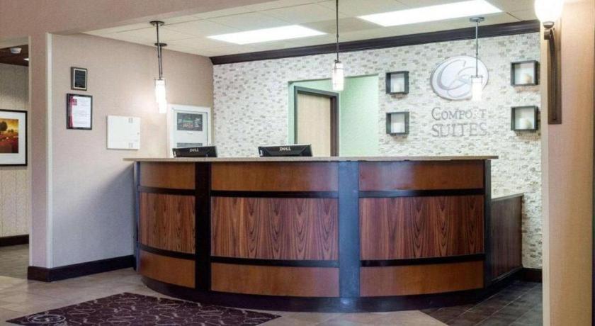 Comfort Suites Старквил Екстериор снимка