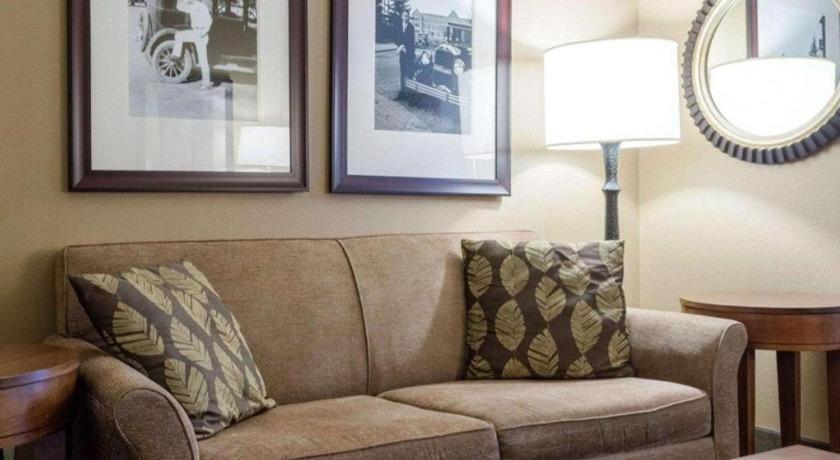 Comfort Suites Старквил Екстериор снимка